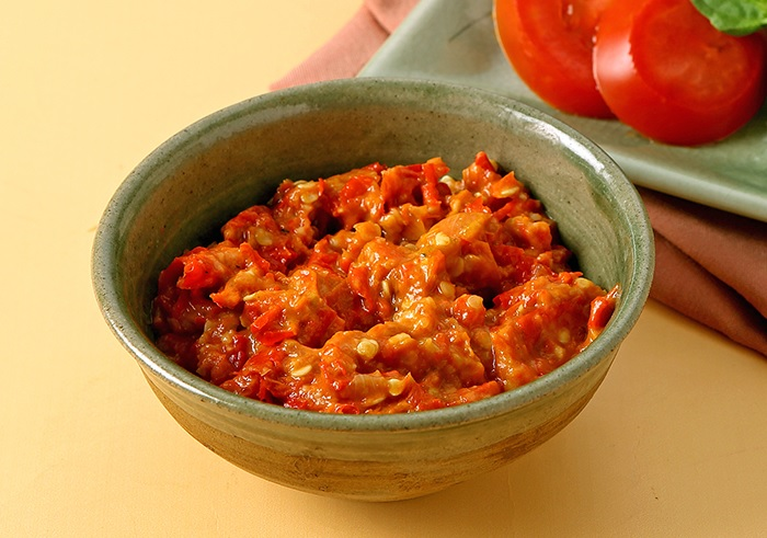 Rahasia Sambal Kencur yang Bikin Warung Teras Jadi Favorit Warga Cilacap